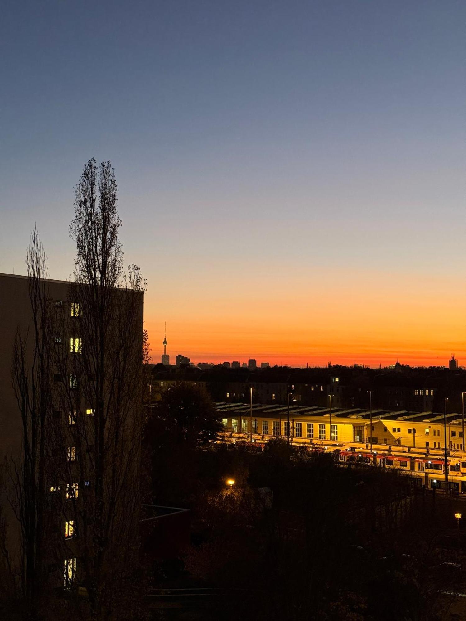 Mint Apartment Ueber Der Stadt Parken Kueche Wifi Berlin Exteriör bild